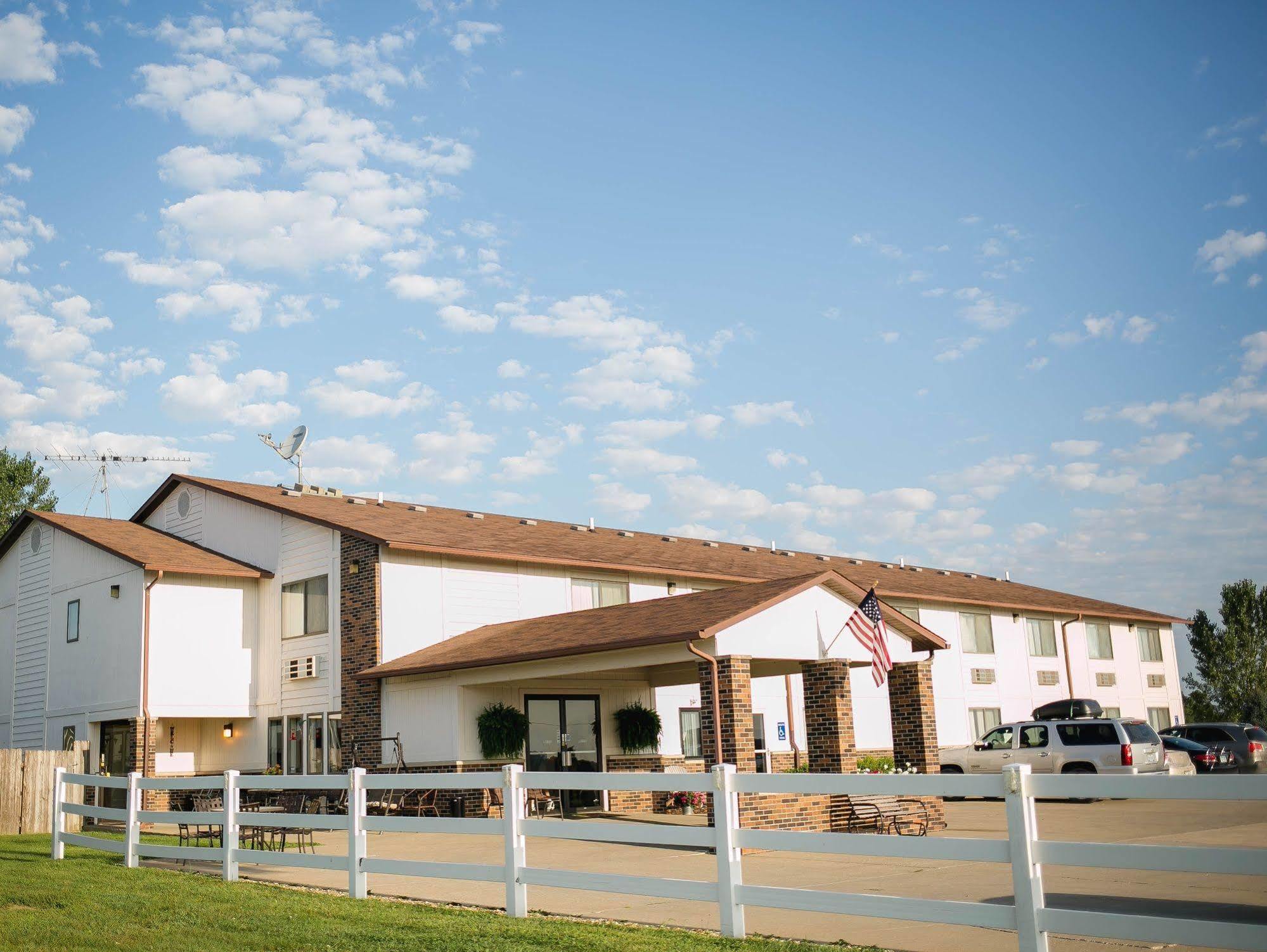 Covered Bridge Inn Winterset Dış mekan fotoğraf